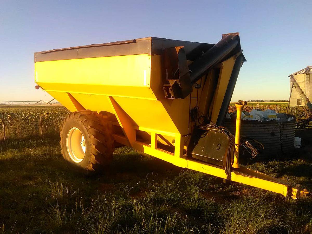 Tolva Autodescargable Cestari. 14 TN.