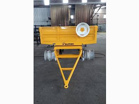 Acoplado Playo Aumec con Barandas de 5000 Kg