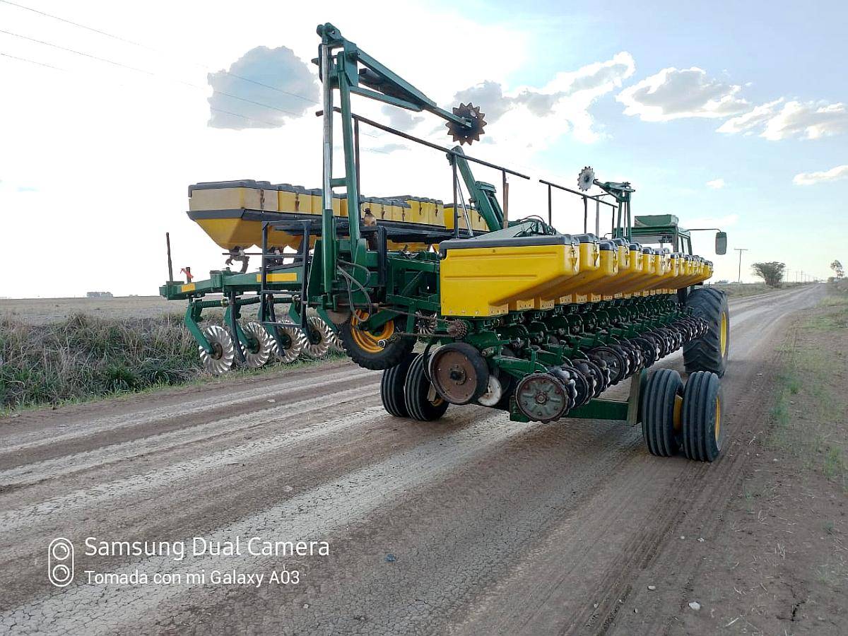 Sembradora Tedeschi Autotrailer 16 a 42