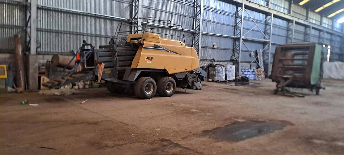 Mega Enfardadora Challenger Lb33b