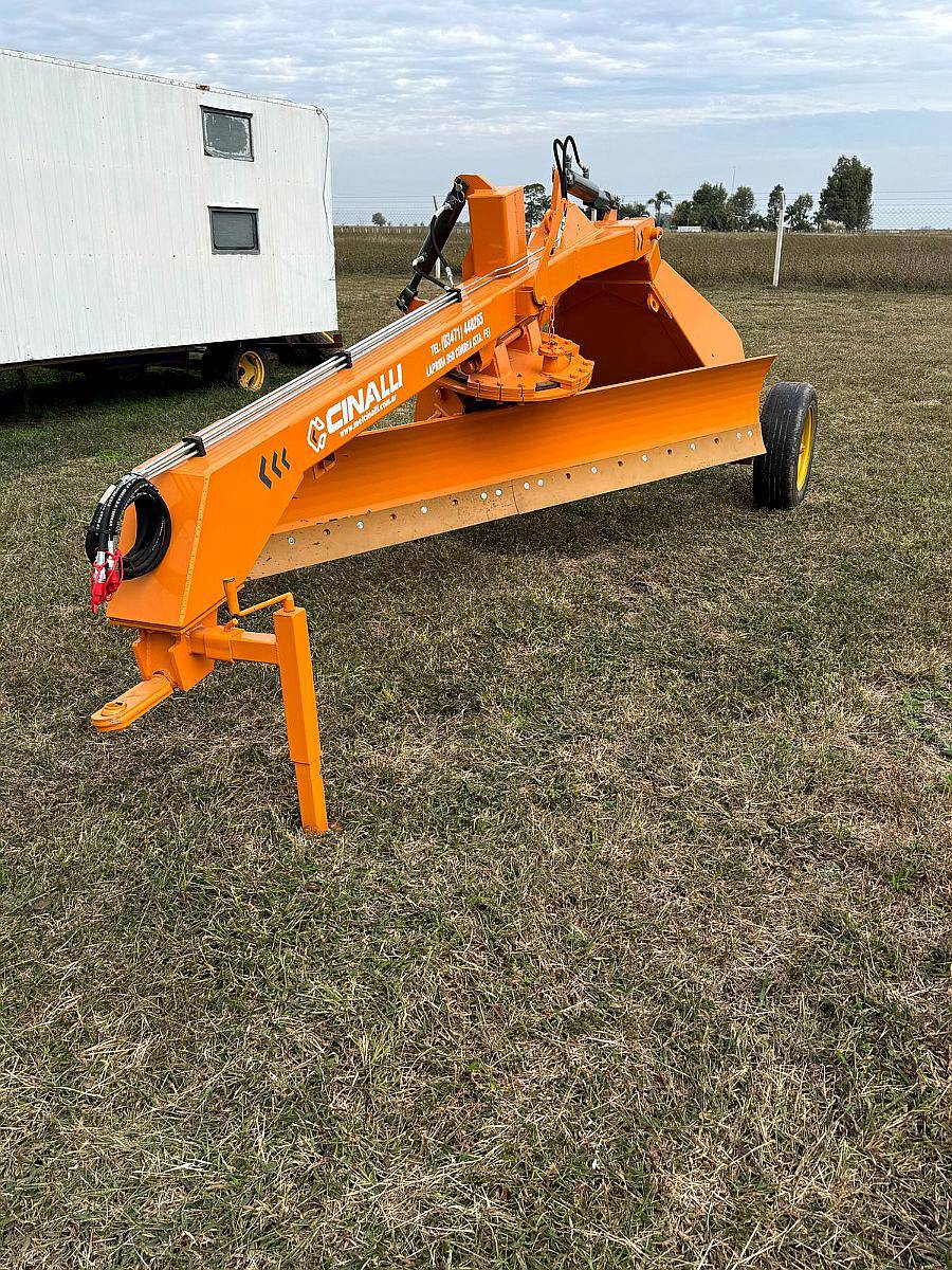 Pala Niveladora 3 Mts Cinalli