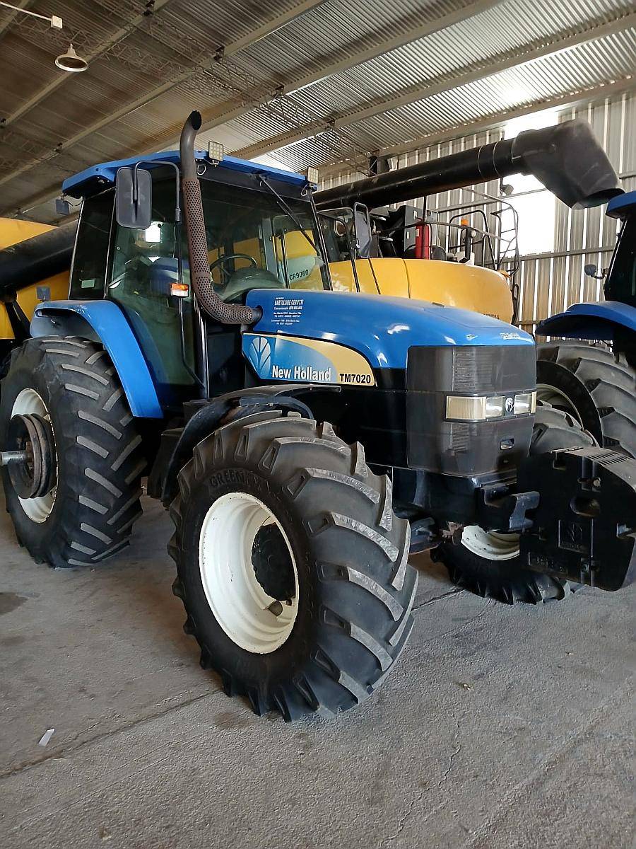 New Holland TM 7020 - Impecable - Unico