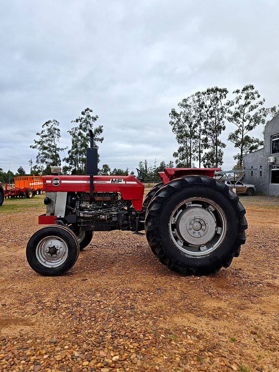 Tractor Massey Ferguson 1075