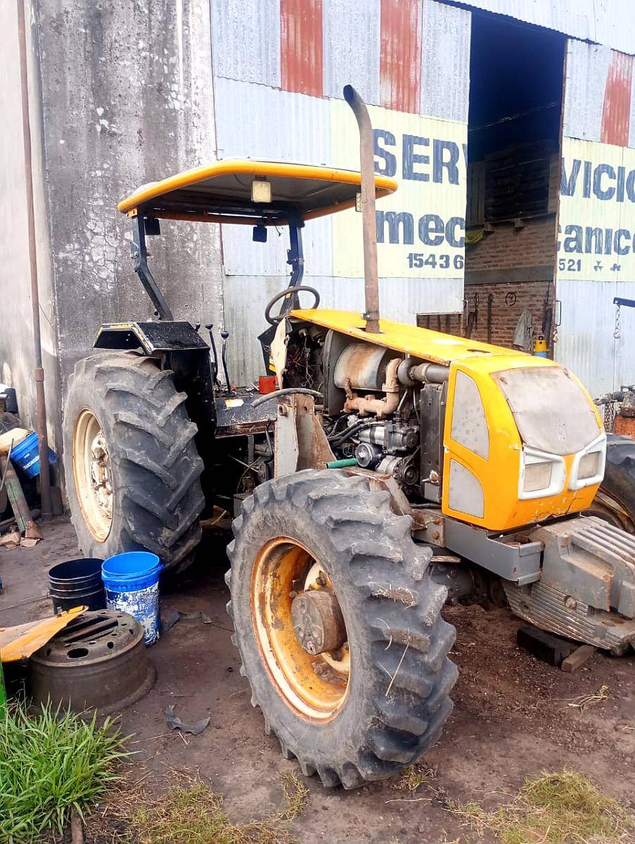 Tractor Valtra a 850