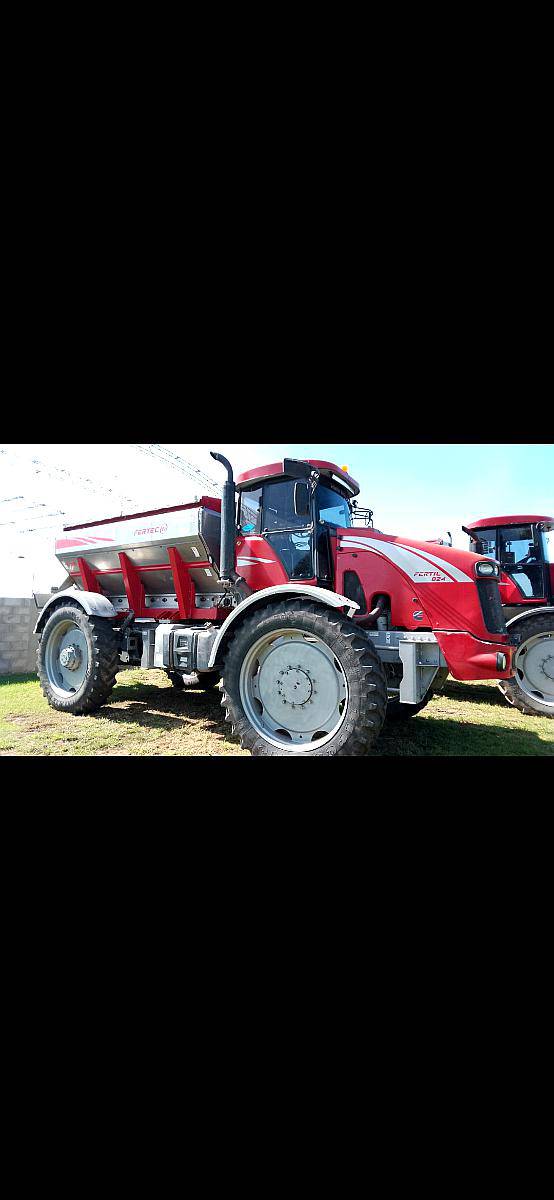 Fertilizadora Autopropulsada Marca Fertec 824. Modelo 2014.