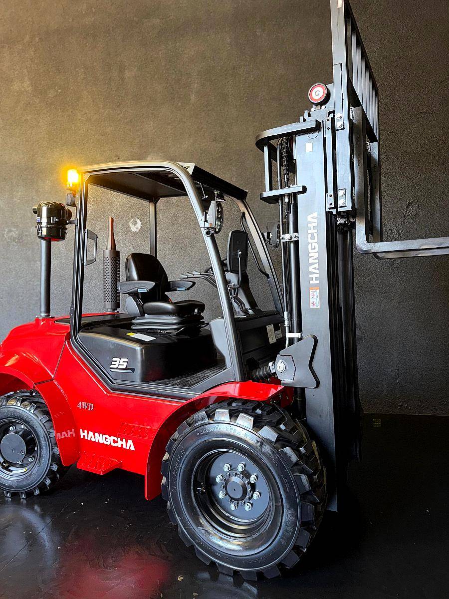 Tractoelevador 4X4 C/alta y Baja Diesel