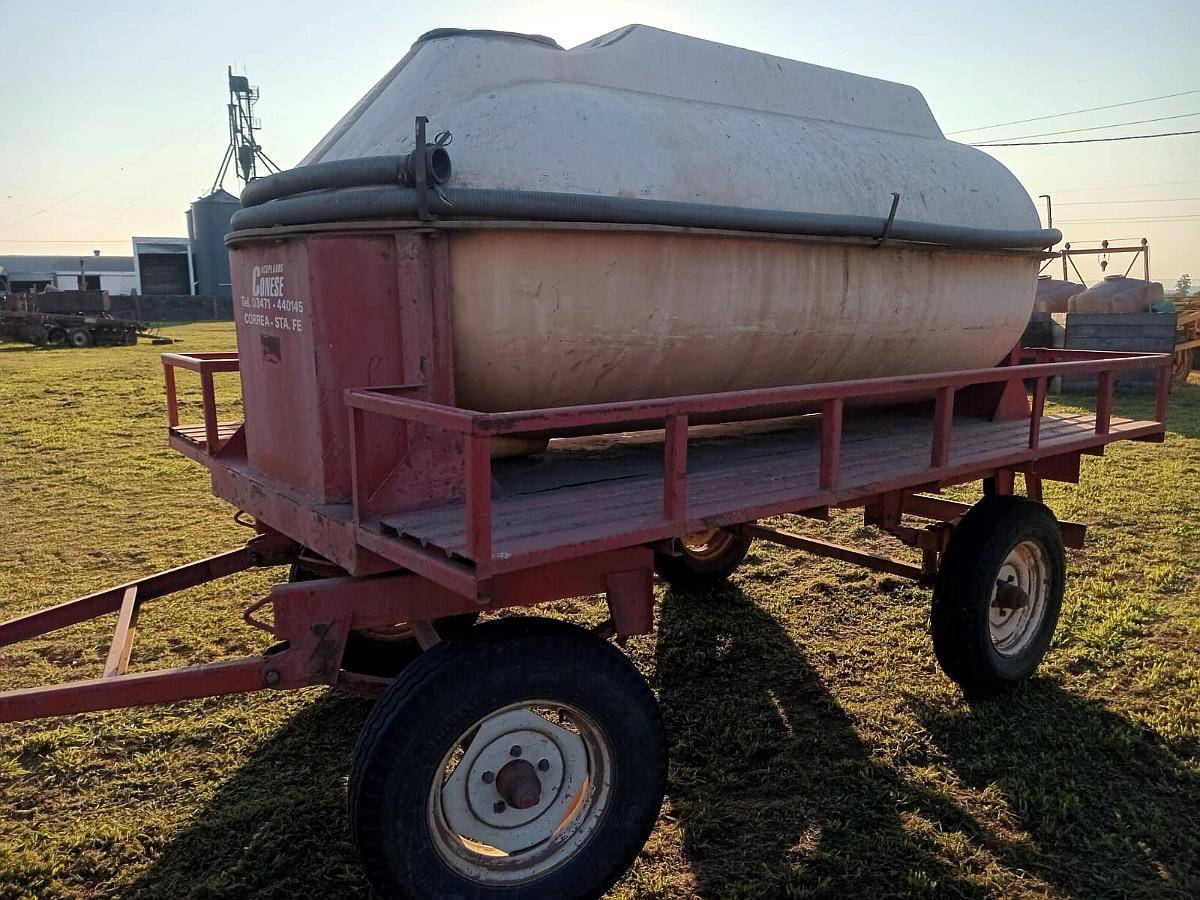 Acoplado Tanque de Agua 3.000 Litros