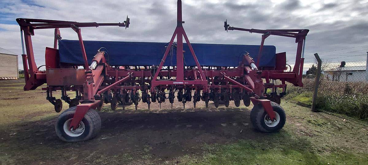 Sembradora Crucianelli Gringa de 20 a 35