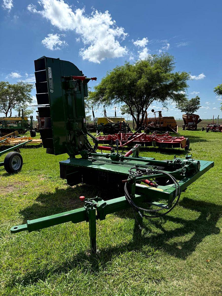 Desmalezadora e Hileradora. DCH420