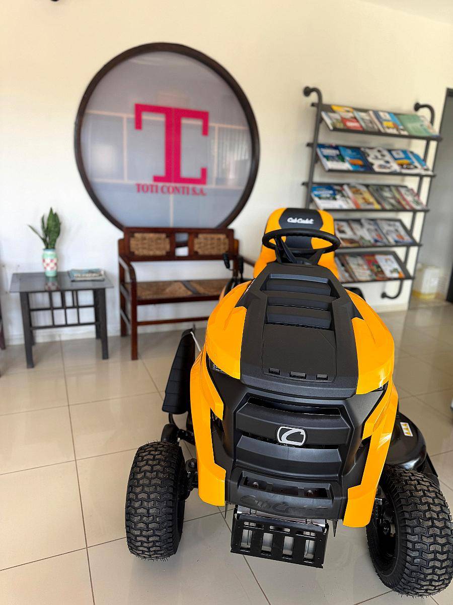 Tractoricto de Cortar Cesped Pasto CUB Cadet 20 HP