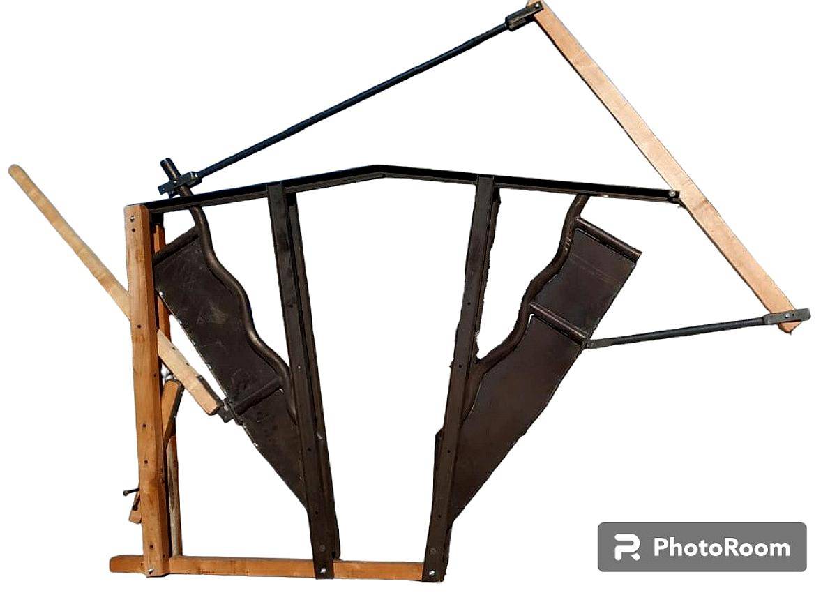 Cepo de Hierro con Mordaza de Caño