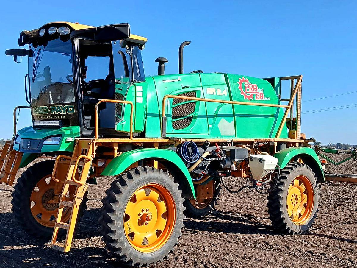 Pulverizador Praba AR 3.4, año 2014, Motor Deutz 142.