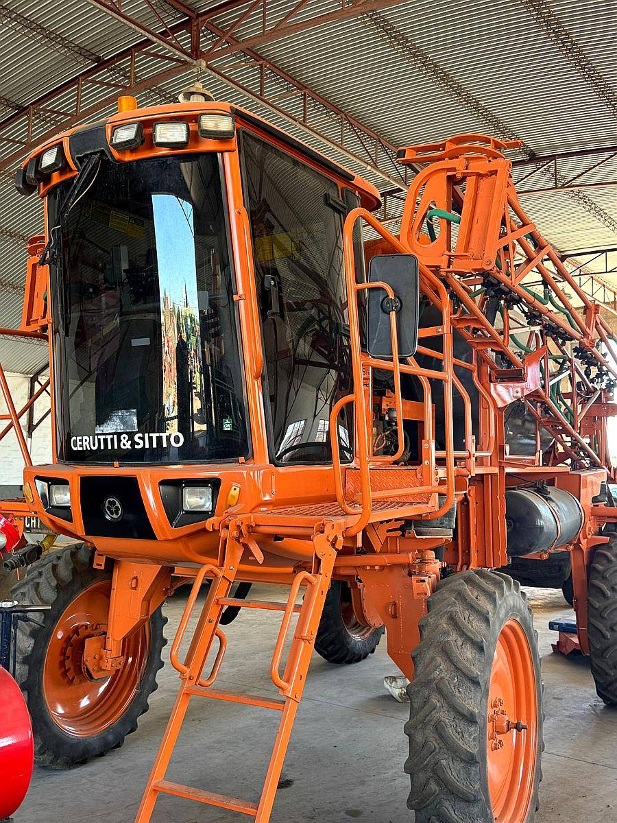 Pulverizadora Jacto Uniport 2500 / 24 Metros Star Reparada