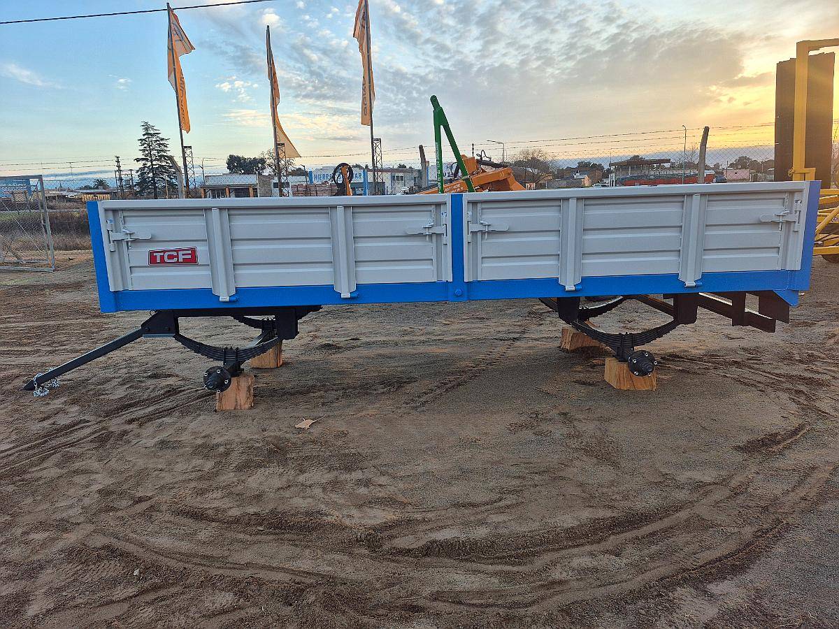 Acoplado Playo con Barandas 4x2. Nuevo