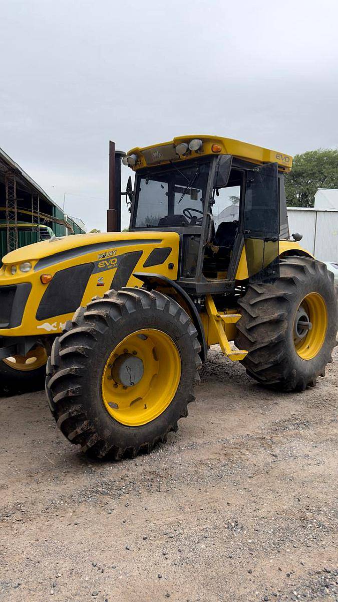 Tractor Pauny EVO 280 con C/cerrado