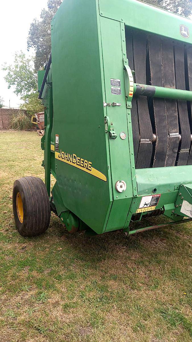 Rotoenfardadora John Deere 567 año 2008/09