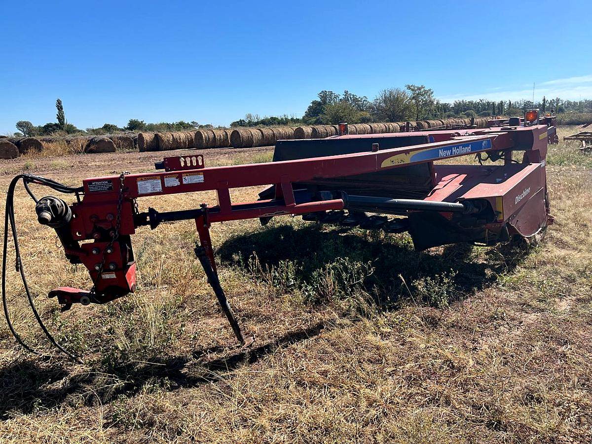 Segadora de Arrastre New Holland, Modelo 7230, año 2013