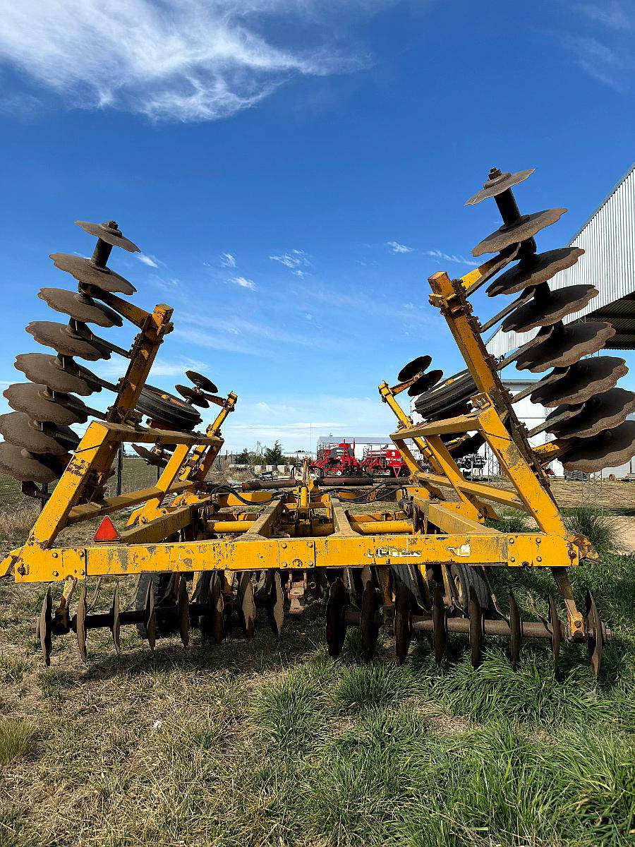 Rastra Agrometal Semipesada de 60 Discos de 24 Pulgadas