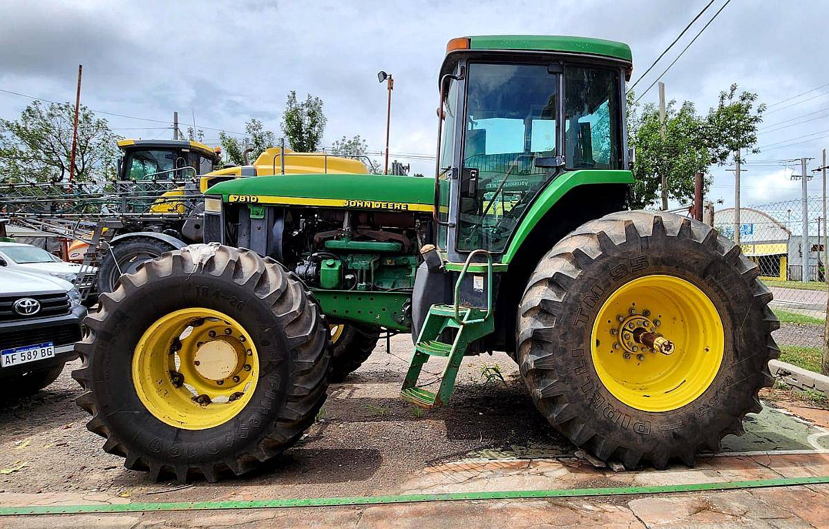 Tractor John Deere 7810