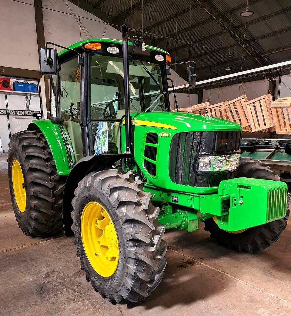 Tractor John Deere 6115j