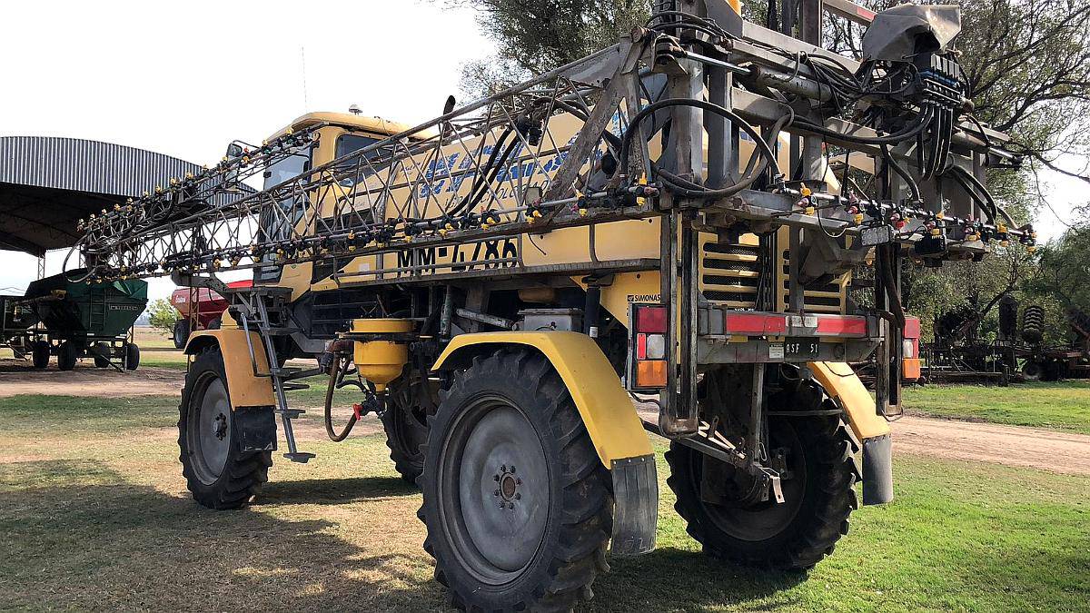 Pulverizadora Pla MAP 3000 - 28m - Trocha 2.10 - Piloto