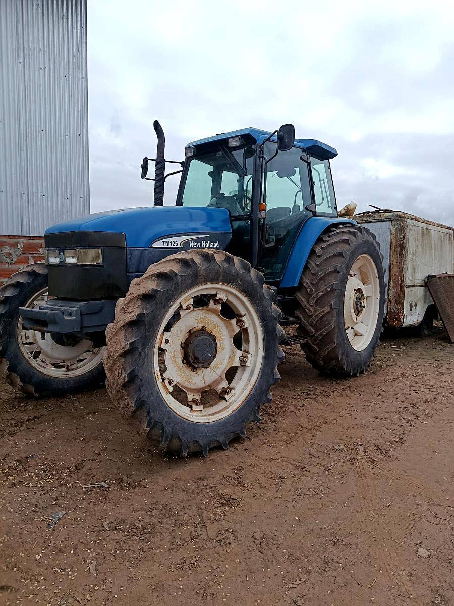 Tractor New Holland TM125 año 2001