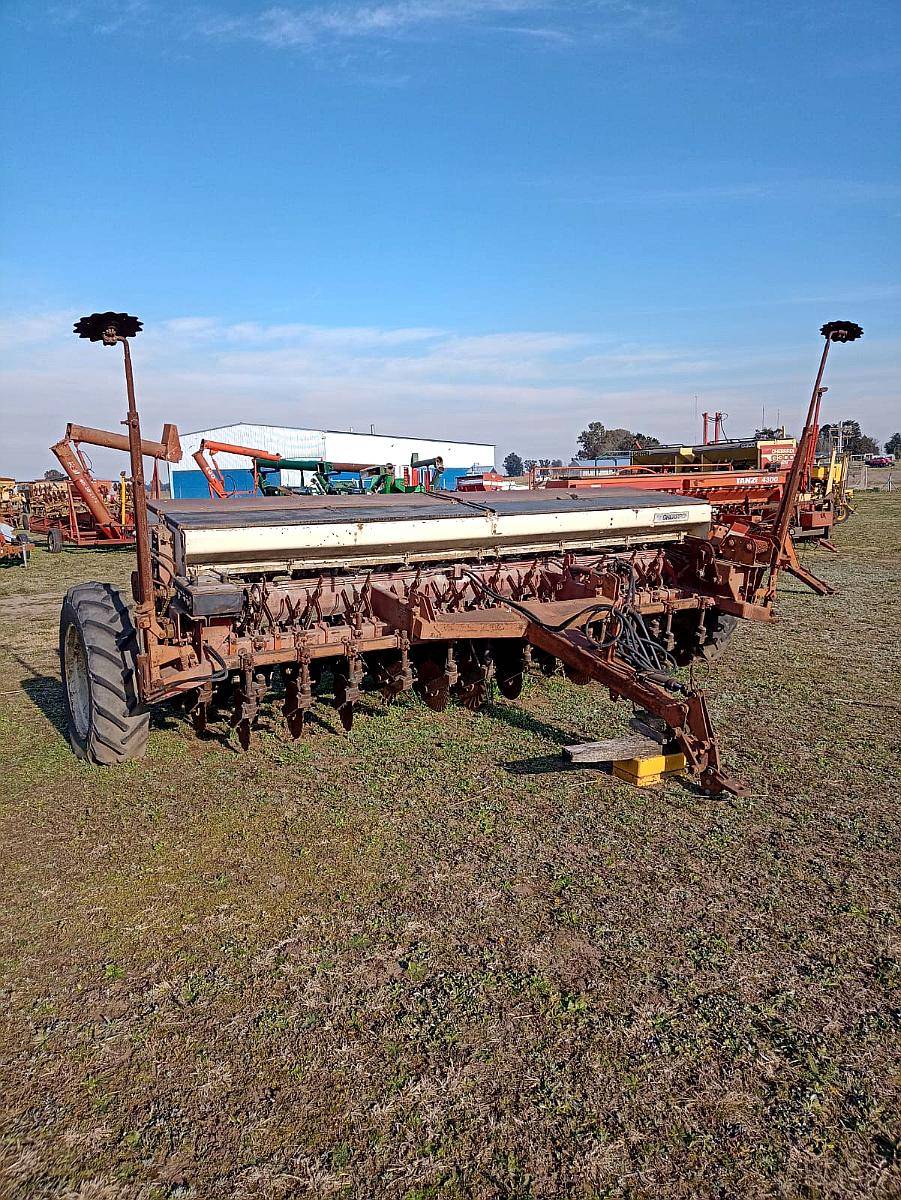 Sembradora Gherardi Mod. G-100 de 25 Líneas a 17,5