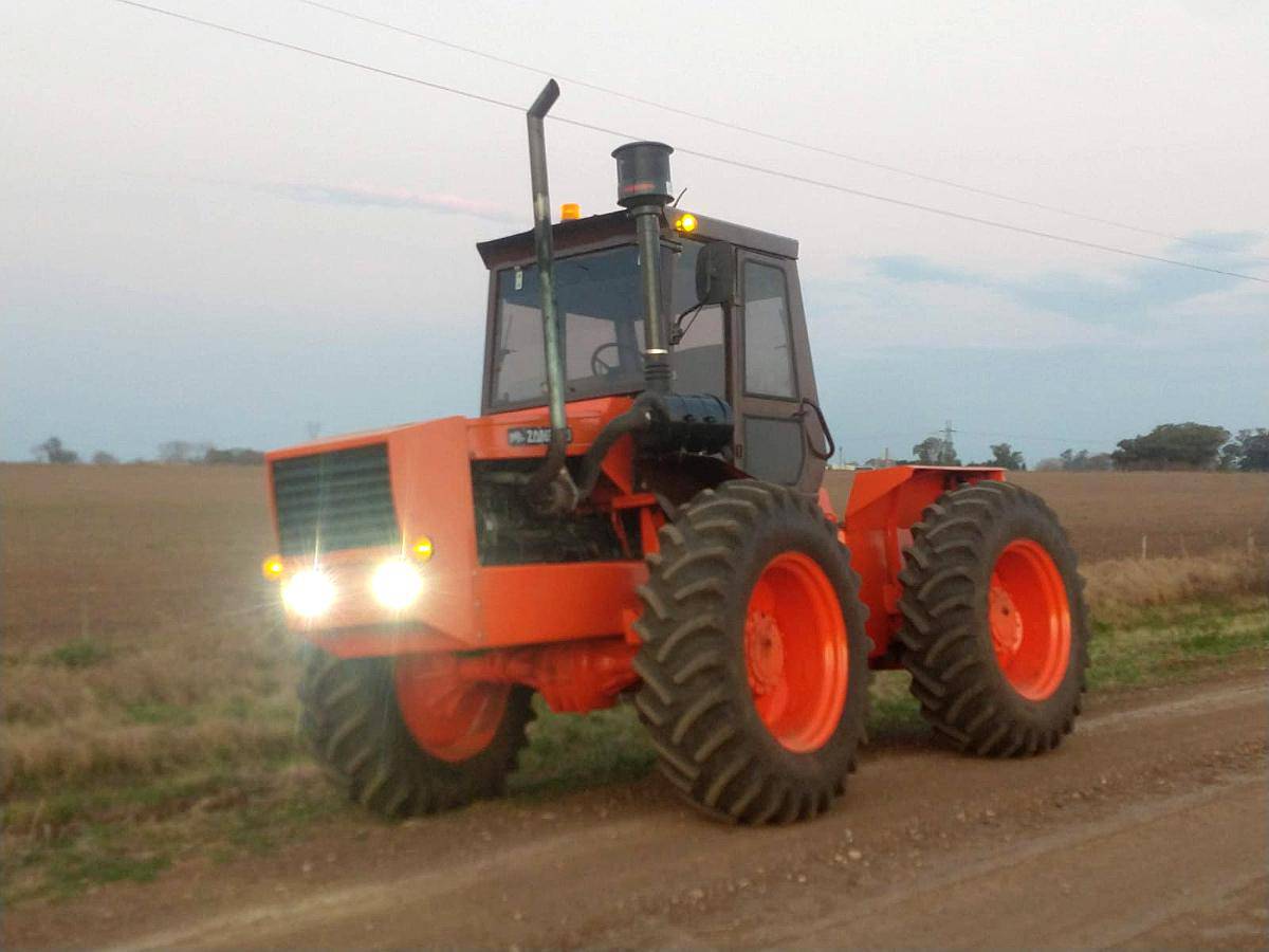 Tractor Zanello 4200 Motor Deutz 160, con 1000hs Agroads