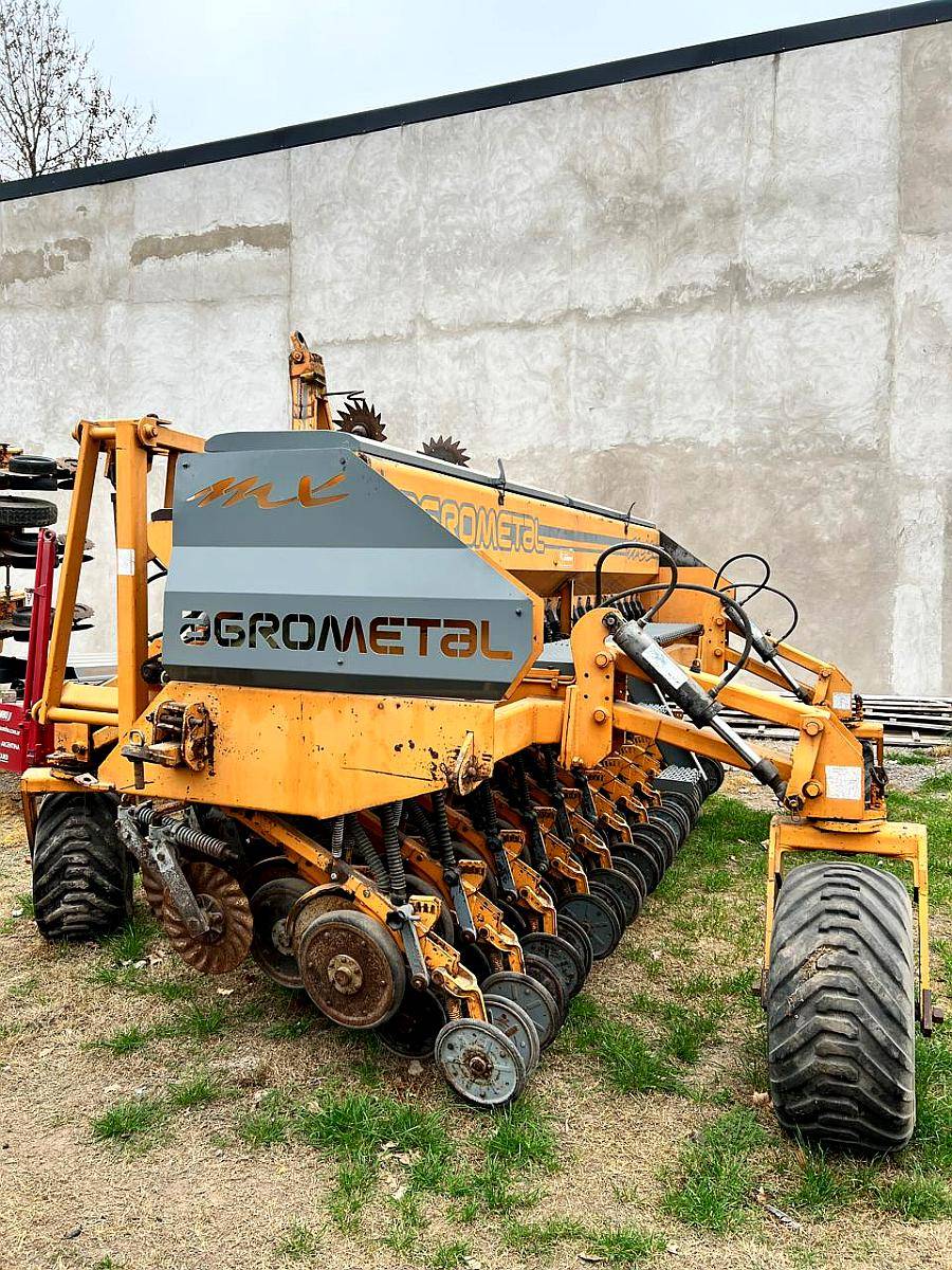 Sembradora Agrometal MX 23/21