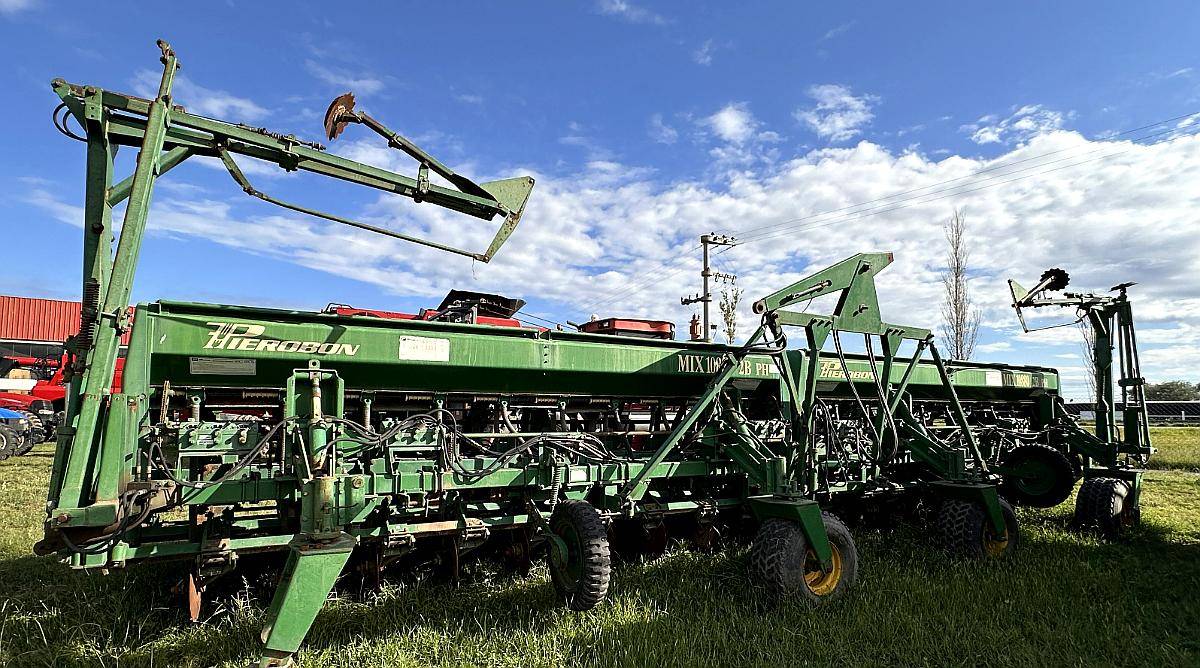 Sembradora Pierobon MIX 10880 2b año 2002