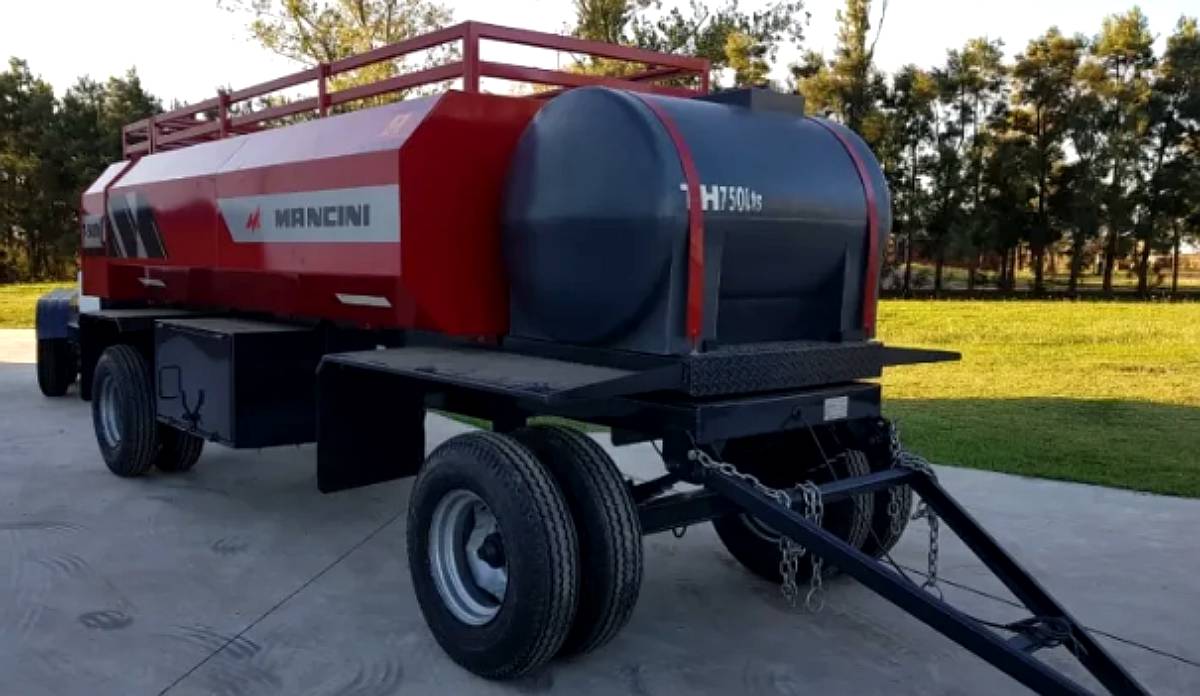Acoplados Tanques Mancini 3000lts, 5000lts.