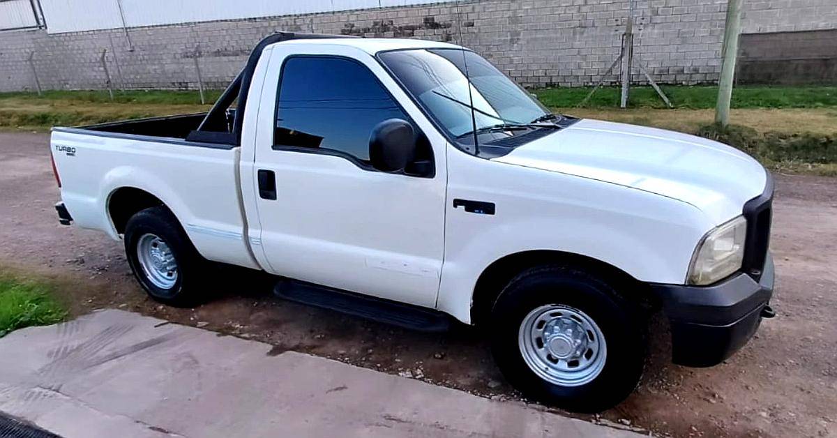 Ford F-100 2009 Cummins 4 - 280.000km