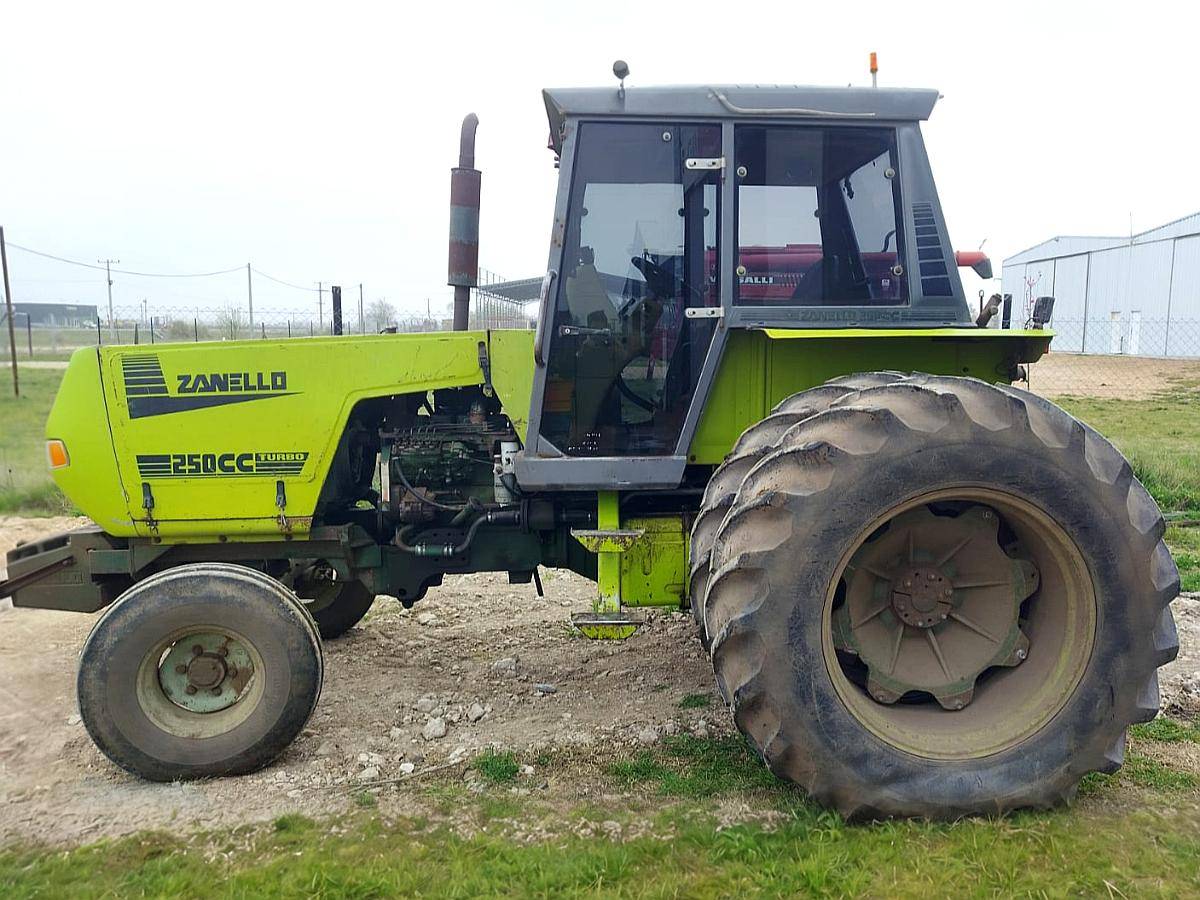 Tractor Zanello 250 CC Turbo - 160 HP