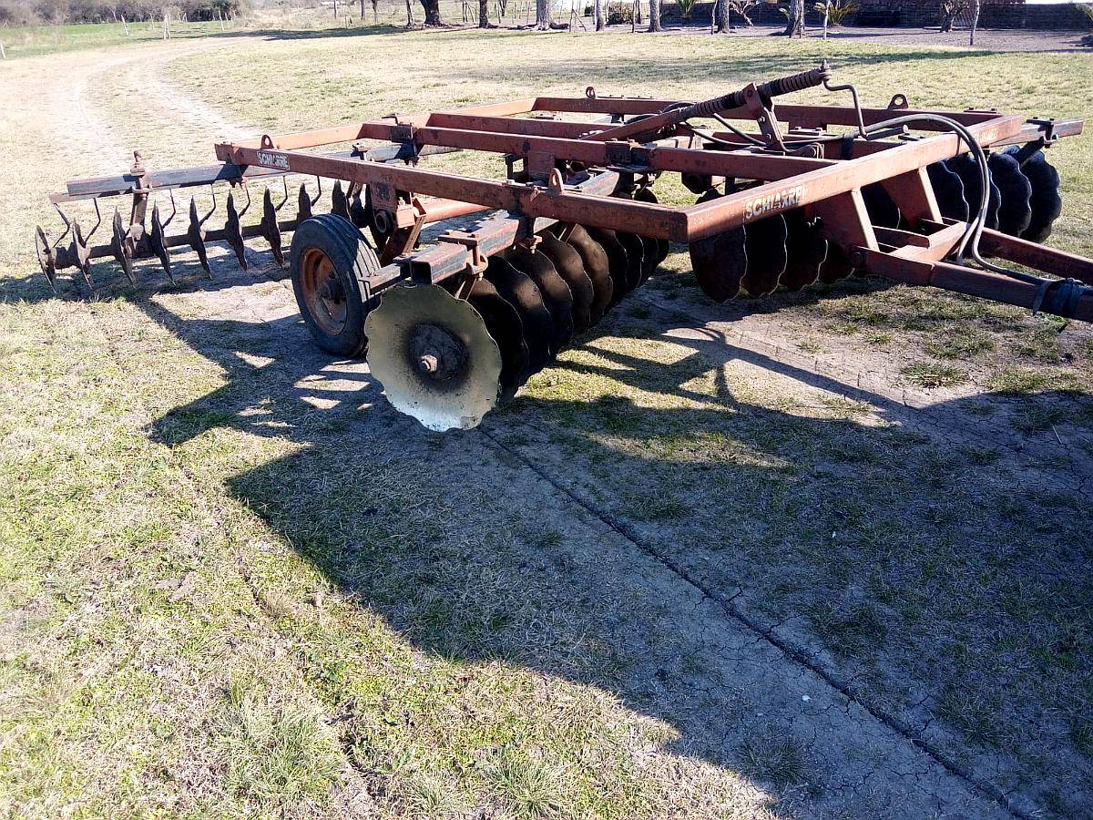 Rastra 40 Discos. Semi Pesada.