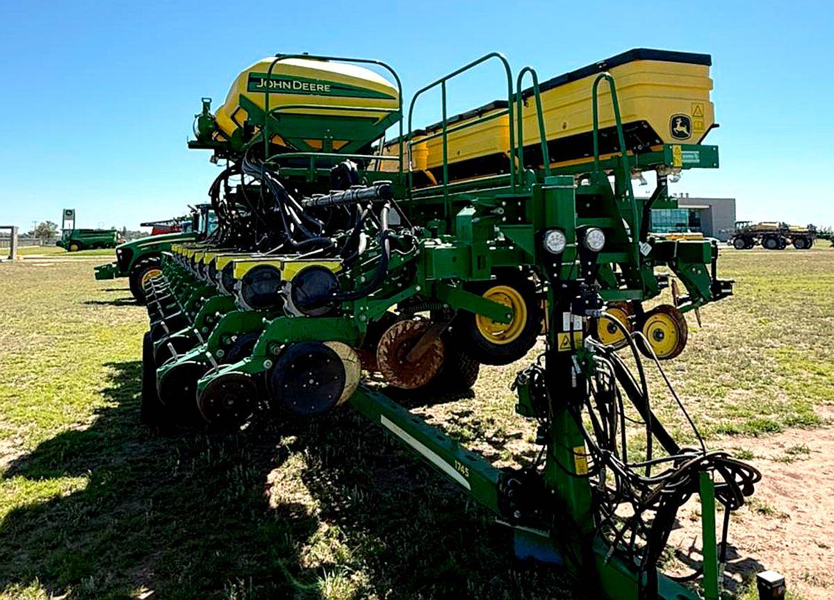 Sembradora John Deere - 1745