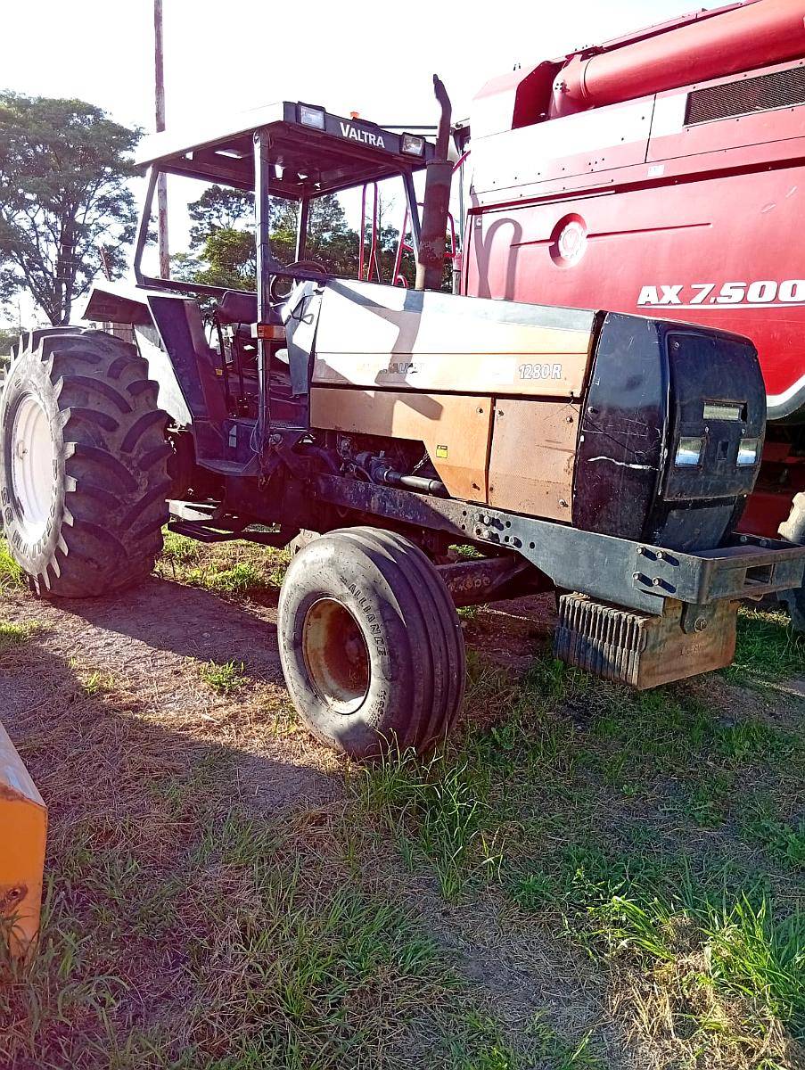 Tractor Valmet 1280 R , Tracción Simple