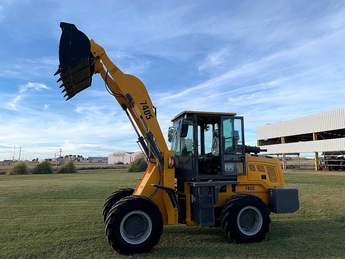 Pala Cargadora MAC 7405