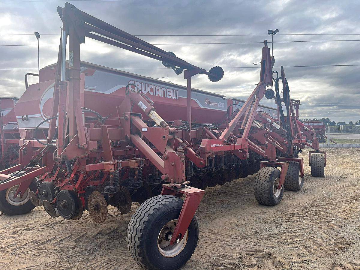 Sembradora Crucianelli Pionera 4820