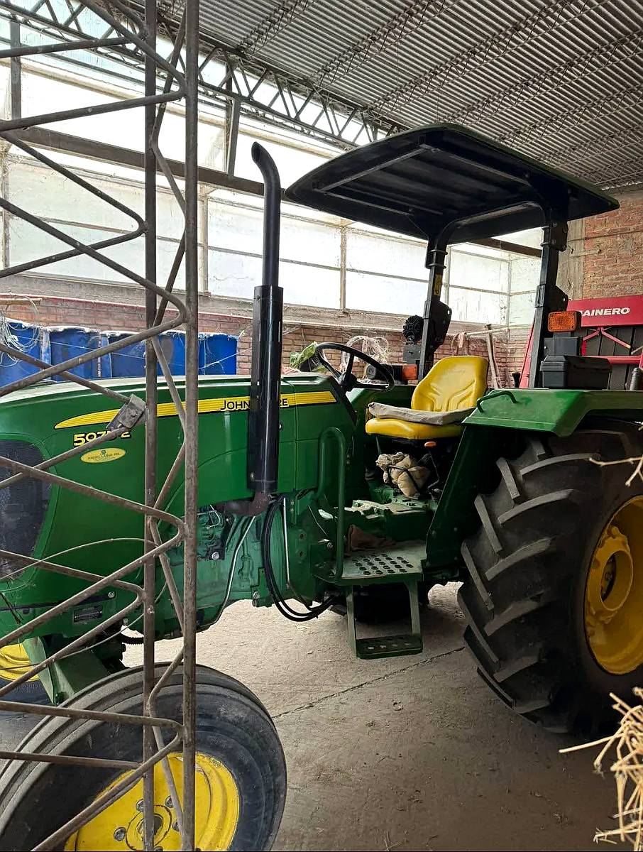 John Deere 5 0 7 5 e
