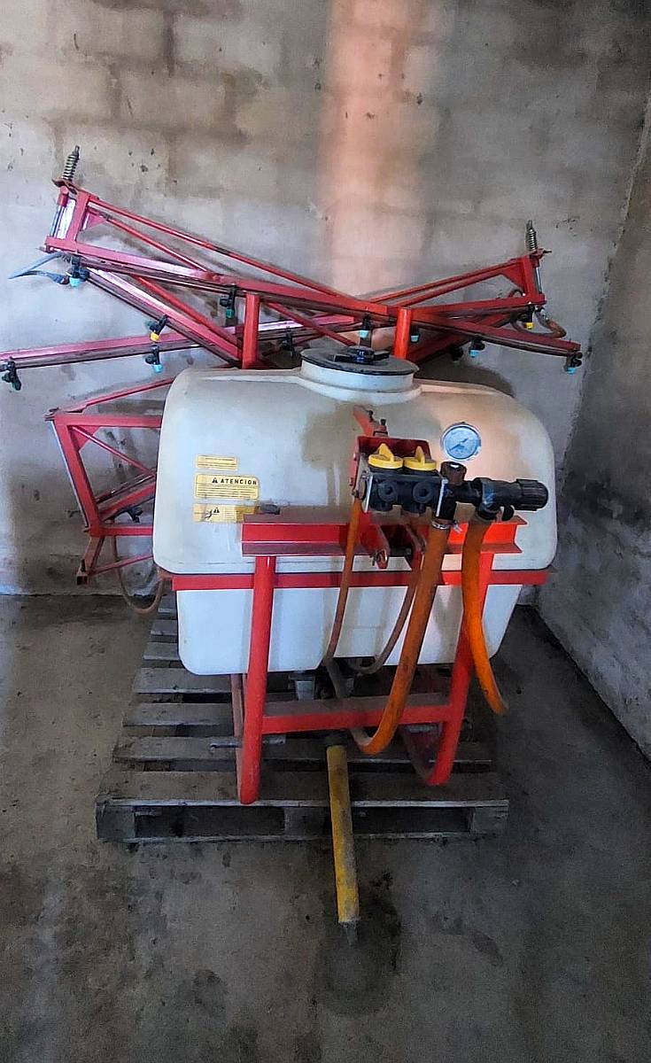 Pulverizador Marca Famaco AR 513 HE - 500 Lts. -