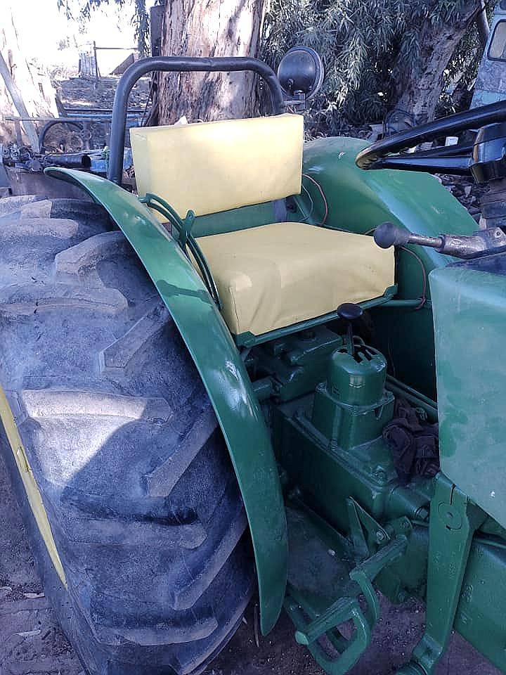 Tractor Viñatero Jhon Deere