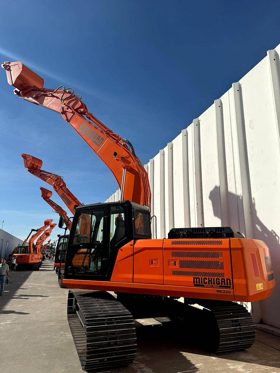 Excavadora Oruga ME220 Michigan
