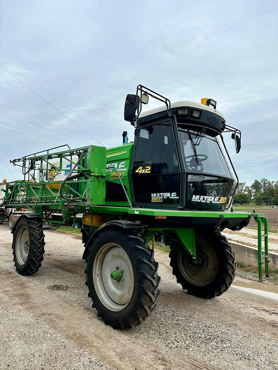 Pulverizadora Metalfor 2800 - año 2004 - 22m C/ Piloto Aut.