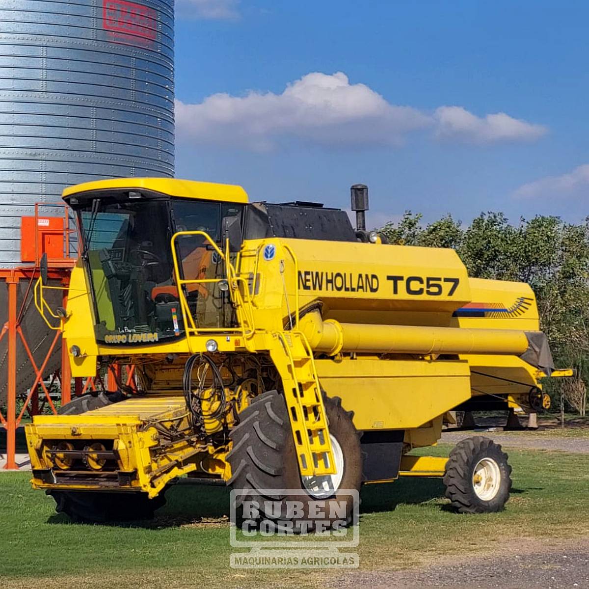 Cosechadora New Holland TC57