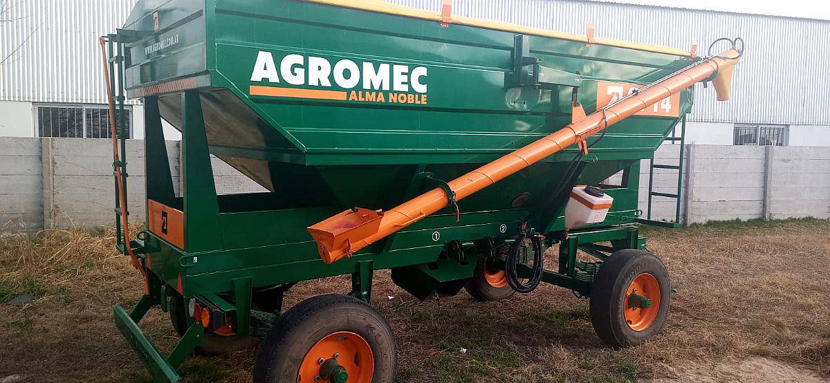 Tolva para Semilla y Fertilizante Agromec SF 14 – año 2024