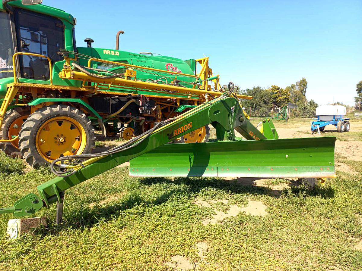 Niveladora Champion Arion LD 3.05 HM