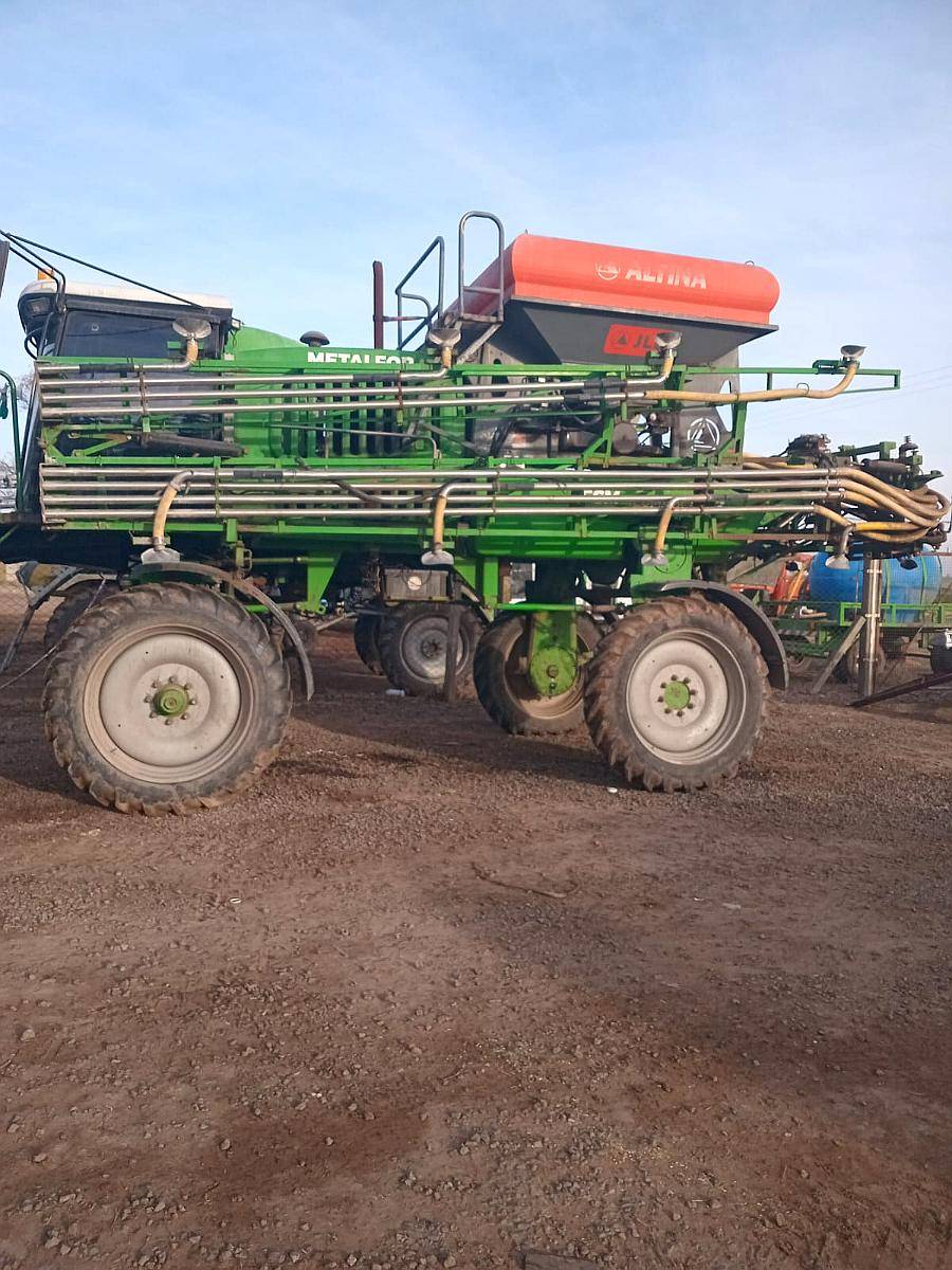 Fertilizadora Metalfor Multiple 3200, 4.500 Hs Motor