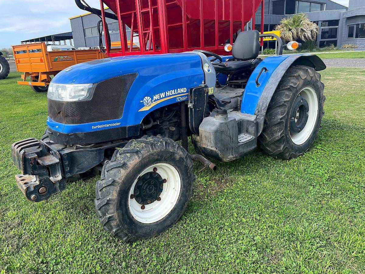 Tractor New Holland Modelo Td65f - Usado año 2015
