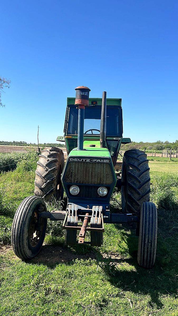 Deutz AX 100 .