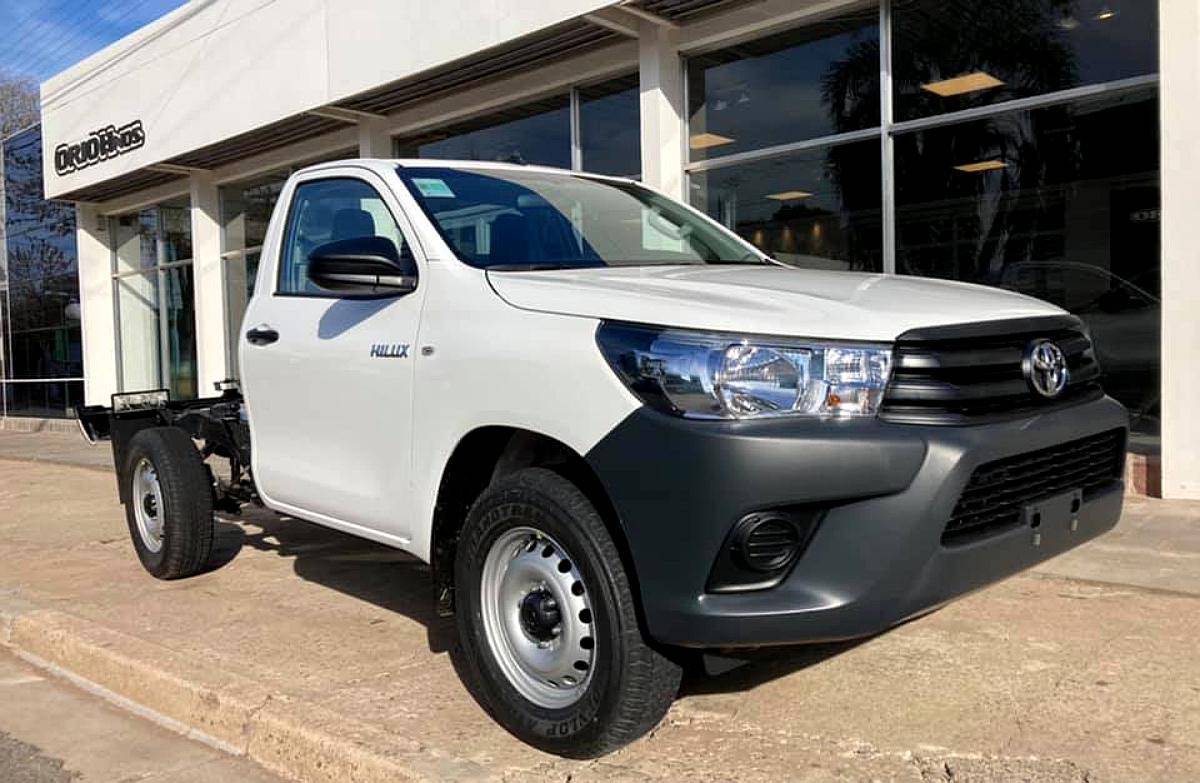 Hilux C/S 2.4 TDI Chasis 4X4 0km MY2025 Orio Hnos